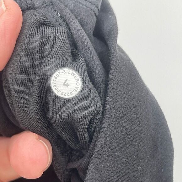 Lululemon Black Gray Camo High Rise leggings Capri  Size 4 - Picture 5 of 6